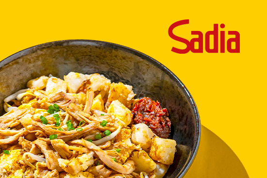 Chai Tow Kway With Shredded Chicken